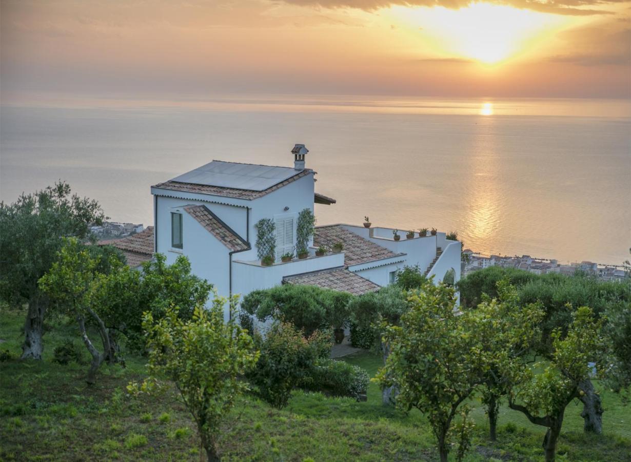 Villa Laura Capo dʼOrlando Εξωτερικό φωτογραφία