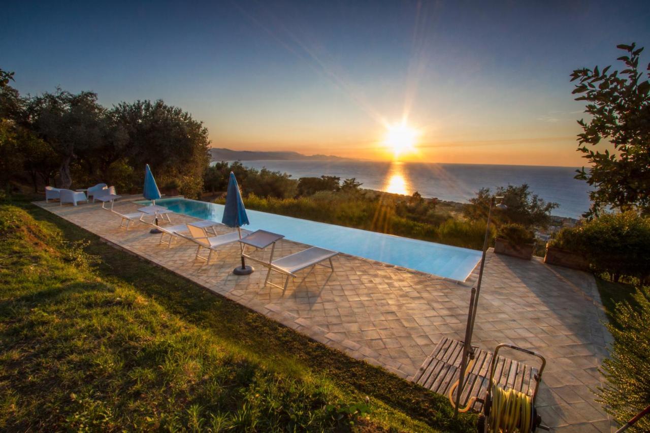 Villa Laura Capo dʼOrlando Εξωτερικό φωτογραφία